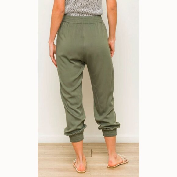 NWT! Ann Taylor Olive Jogger | Everyday Luxe for Errands, Travel & Lounge - Picture 3 of 10